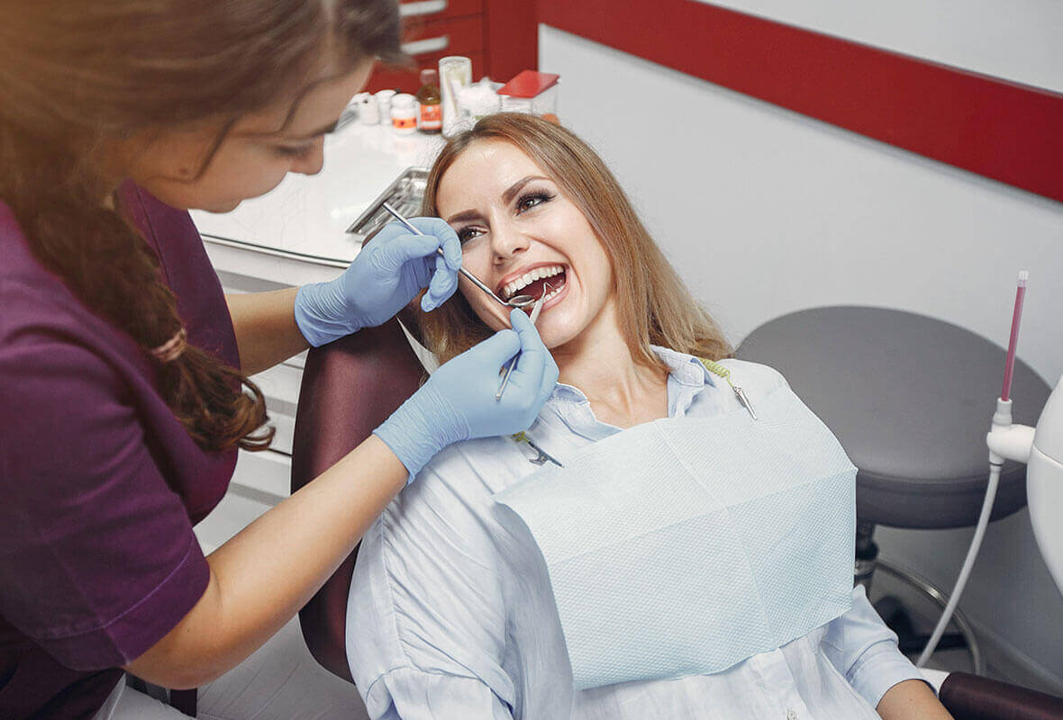 5 early signs your smile needs a checkup